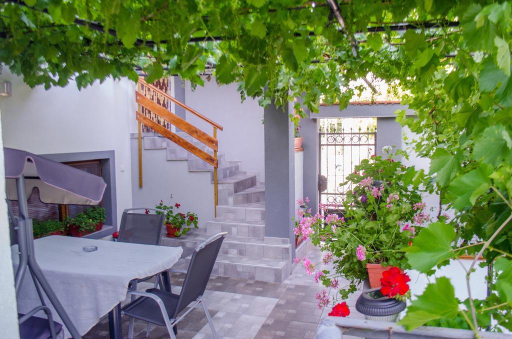 Guesthouse Juli Sapareva Banya Ngoại thất bức ảnh